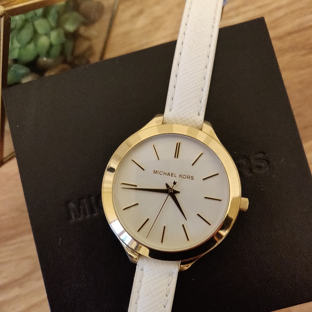 Michael kors watch - Picture 2 of 7